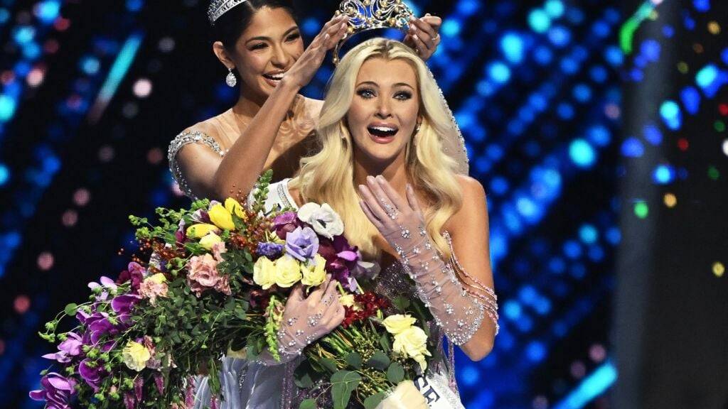 D Nin Victoria Kj R Theilvig Zur Neuen Miss Universe Gek Rt Radio Central