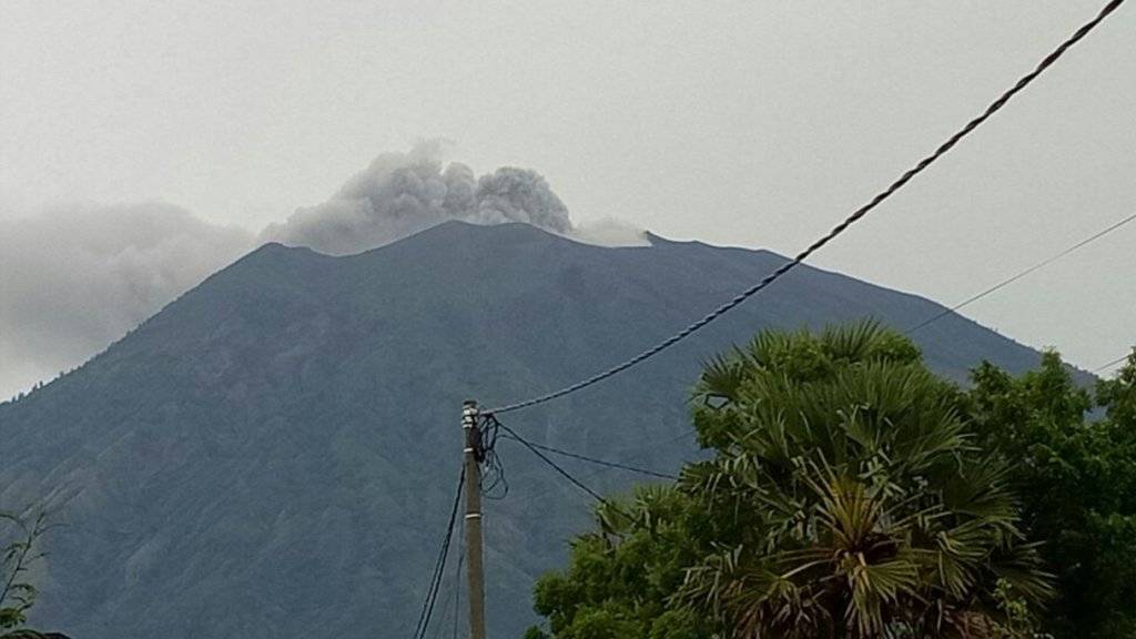 Der Vulkan Mount Agung auf Bali hat wieder Asche gespien.