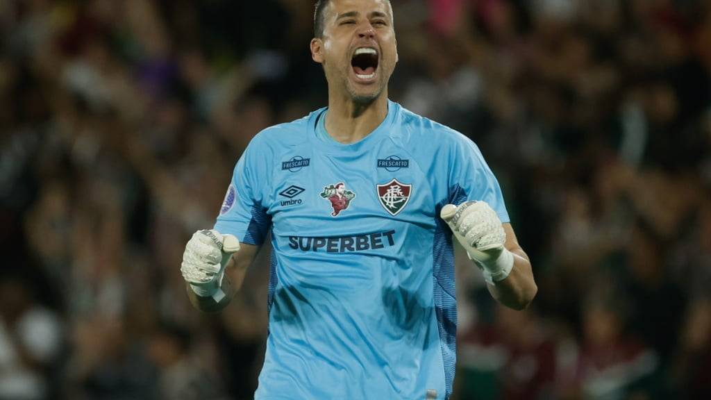 1391 Profispiele und noch nicht am Ende: Fluminenses Goalie Fabio hat mit 44 Jahren noch nicht fertig