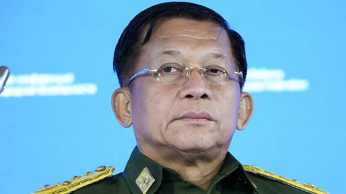 Neuwahlen in Myanmar erst 2023 - Putschistenchef jetzt Premier