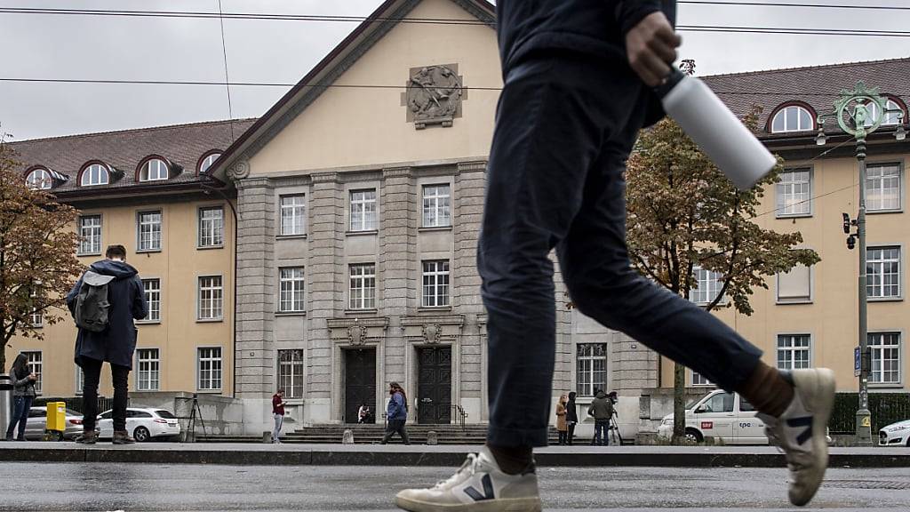 Bezirksgericht Zürich verhängt 19 Jahre wegen Mordes an Ehefrau