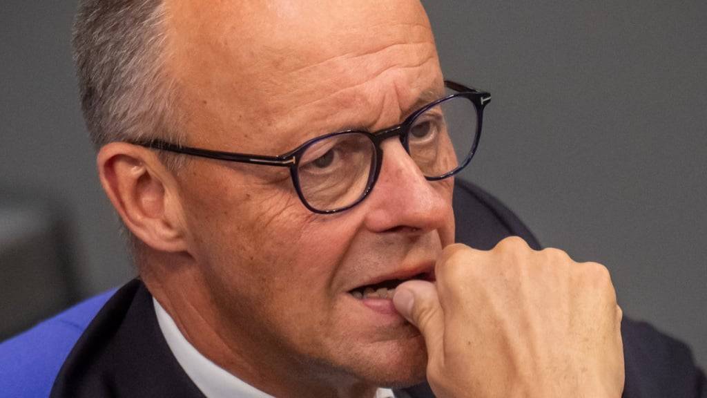 Die USA haben in den Zollverhandlungen mit der EU ein neues Angebot vorgelegt. Ist es annehmbar? Kanzler Merz sagt: «Lieber jetzt schnell und einfach, als langsam und hoch kompliziert.» (Archivbild)