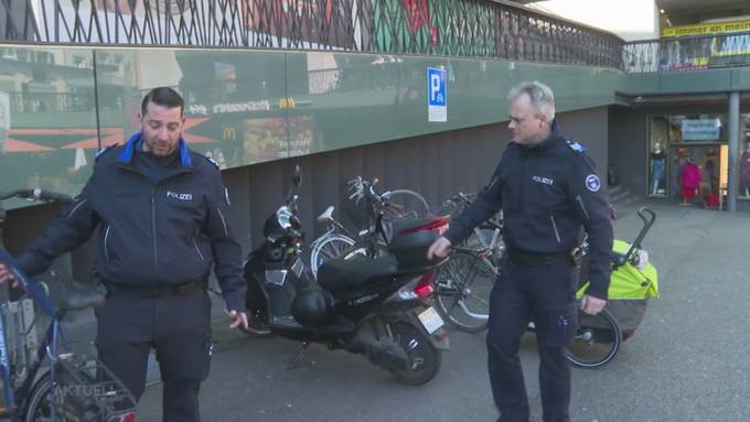Stadtpolizei Baden macht Jagd auf herrenlose Velos am Bahnhof