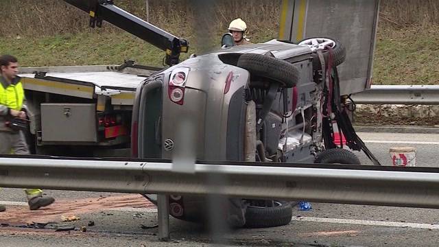 79-jährige Lenkerin prallt bei Unfall auf A3 in Leitplanke