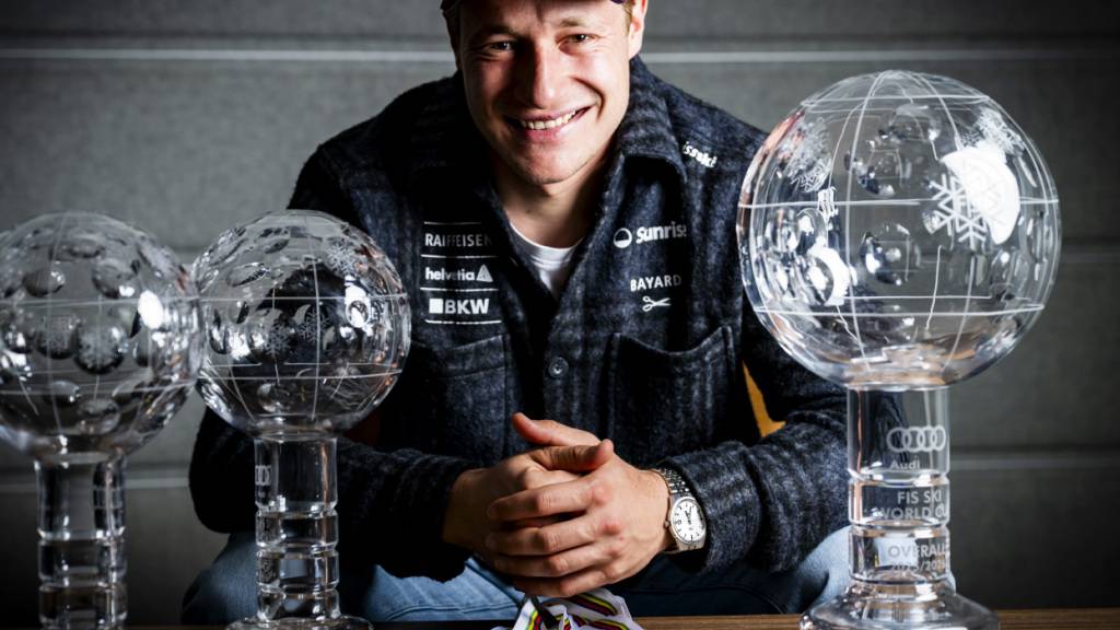 Der Lohn für den Erfolg: Marco Odermatt hat nicht nur die meisten Kristallkugeln in dieser Weltcup-Saison gewonnen, sondern auch mit Abstand das höchste Preisgeld kassiert