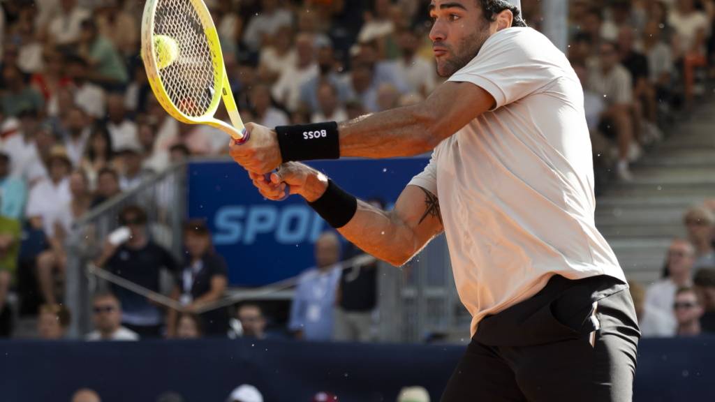 Matteo Berrettini nähert sich in Gstaad vor vollen Tribünen wieder der Bestform