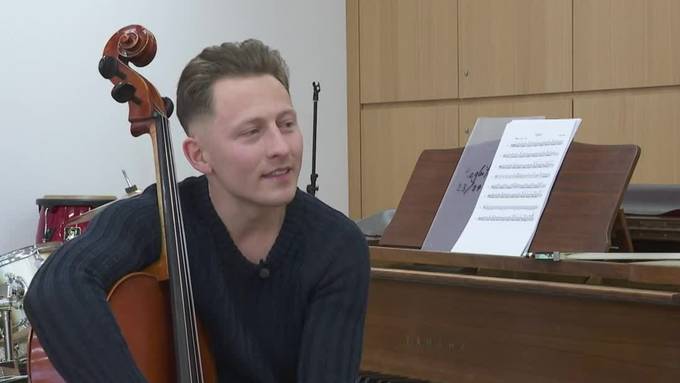 «Jodok Cello»: Im Internet ein Star – für Kinder in Hergiswil einfach ein cooler Lehrer