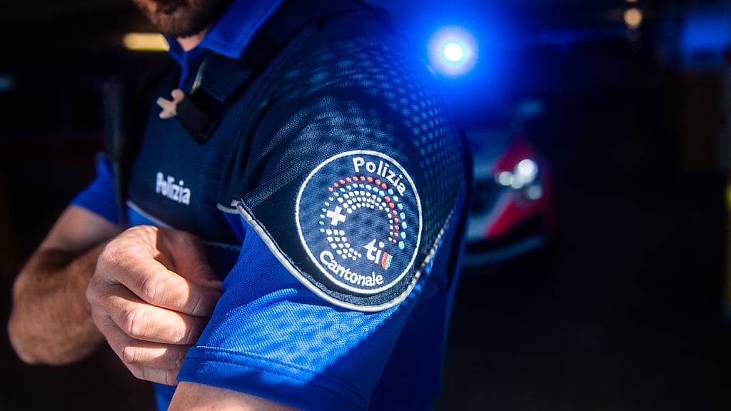 Die Tessiner Polizei erwischte einen Autofahrer, der massiv zu schnell unterwegs war. (Themenbild)