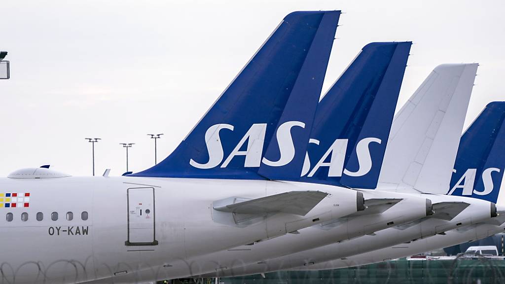 Die skandinavische Fluggesellschaft SAS soll neue Kredithilfen im Volumen von 324 Millionen Franken von seinen staatlichen Hauptaktionären Dänemark und Schweden bekommen. (Archivbild)