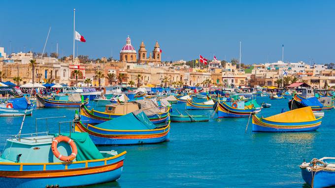 Bist du bereit für Ferien in England oder Malta?