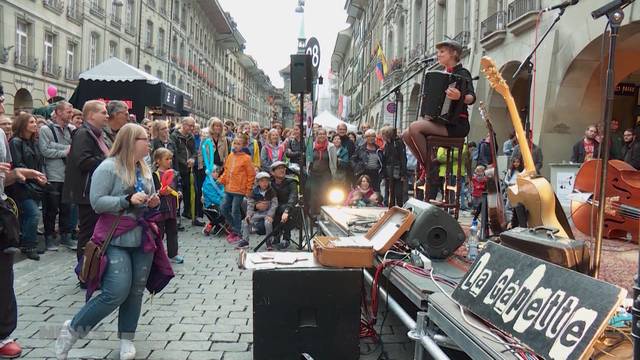 Buskers Festival der Kälte ausgesetzt