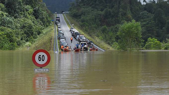 Teile Malaysias unter Wasser - 36 000 Menschen auf der Flucht