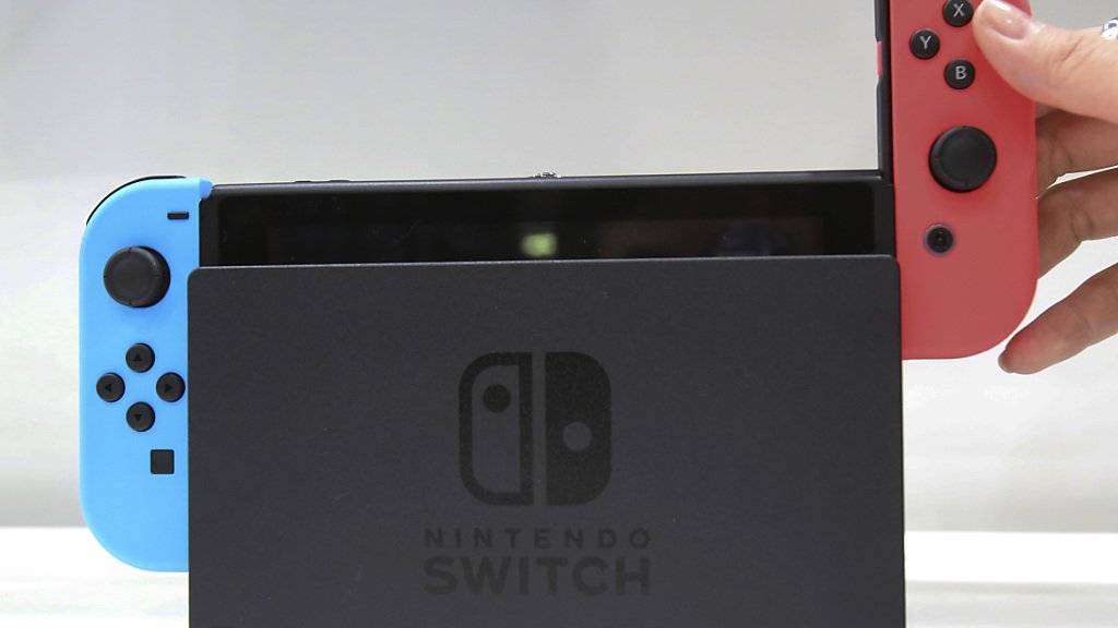 Die Spielekonsole Switch soll Nintendo-Gewinn ankurbeln. (Archiv)