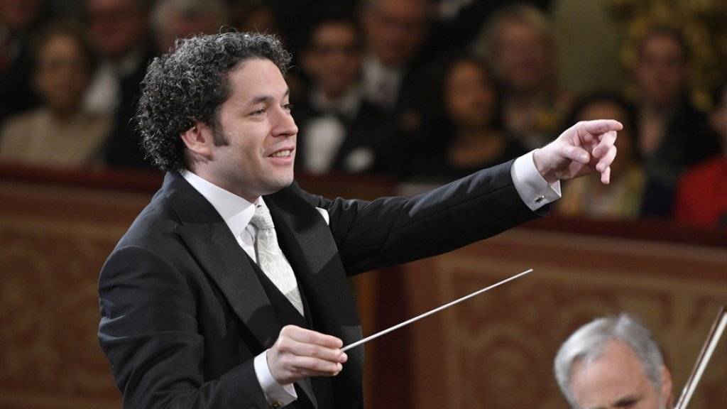 Premiere am Traditionsanlass: Der Venezolaner Gustavo Dudamel dirigierte erstmals das Neujahrskonzert der Wiener Philharmoniker.