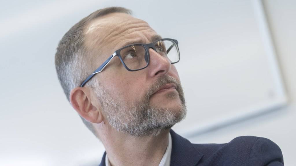 Der Tessiner Regierungsrat Norman Gobbi (Bild, Lega) gibt die Leitung der Kantonspolizei erneut vorübergehend ab und übernimmt dafür von Parteikollege Claudio Zali die Abteilung Hochbau. (Archivbild)