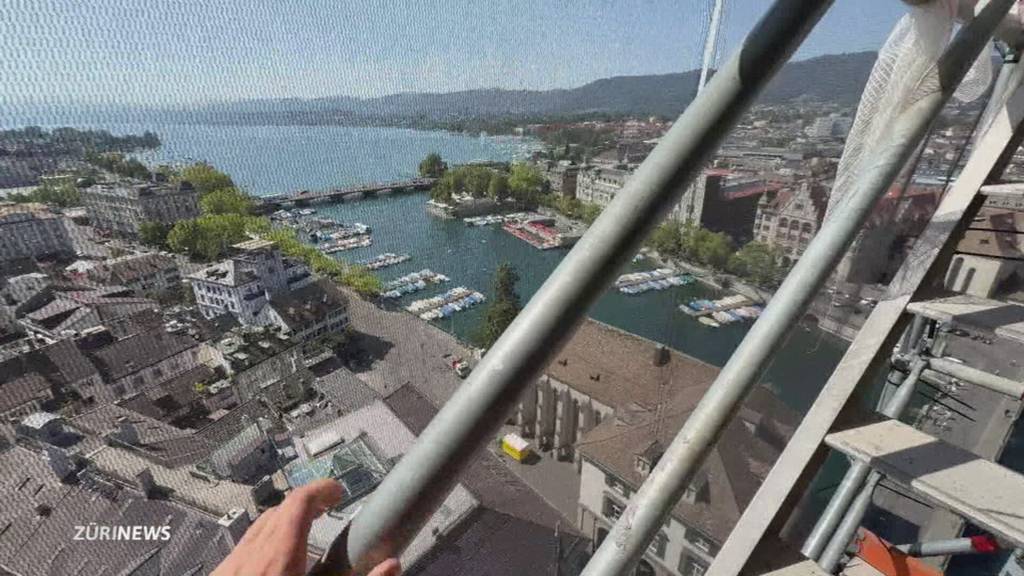 Arbeiten in luftiger Höhe: Augenschein auf der Grossmünster-Baustelle