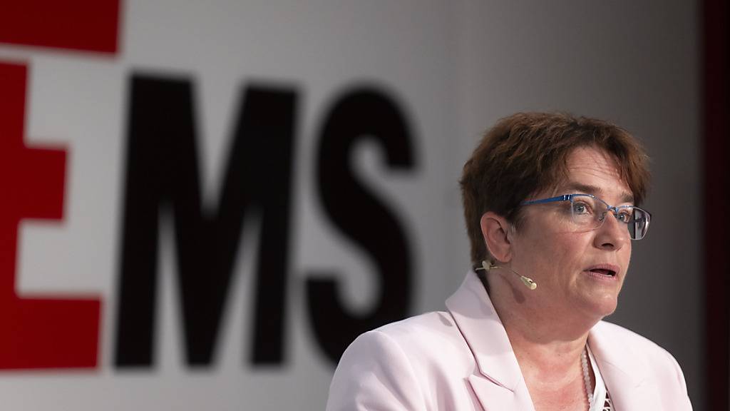 Bei der Ems-Chemie, dem Unternehmen der SVP-Nationalrätin Magdalena Martullo-Blocher, sank der Gewinn das zweite Jahr in Folge. (Archivbild)