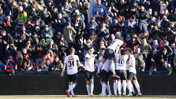 FC Aarau kämpft sich mit Sieg gegen Thun an die Tabellenspitze