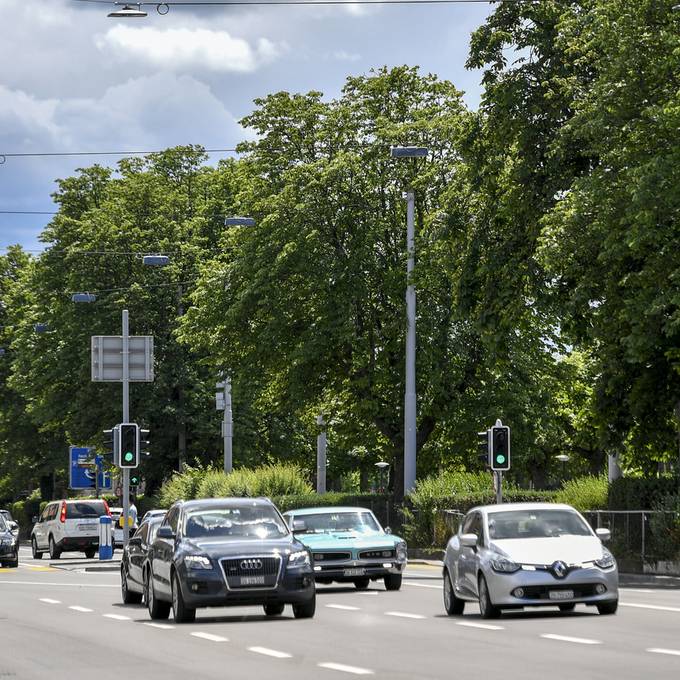 Stadt Zürich halbiert Auto-Spuren auf der Bellerivestrasse