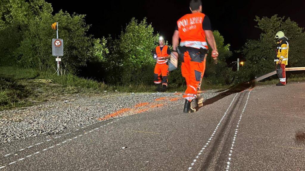 Frau stirbt bei schwerem Verkehrsunfall in Elgg ZH