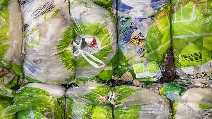 Kanton Bern testet einheitliche Plastik-Sammlung in 50 Gemeinden