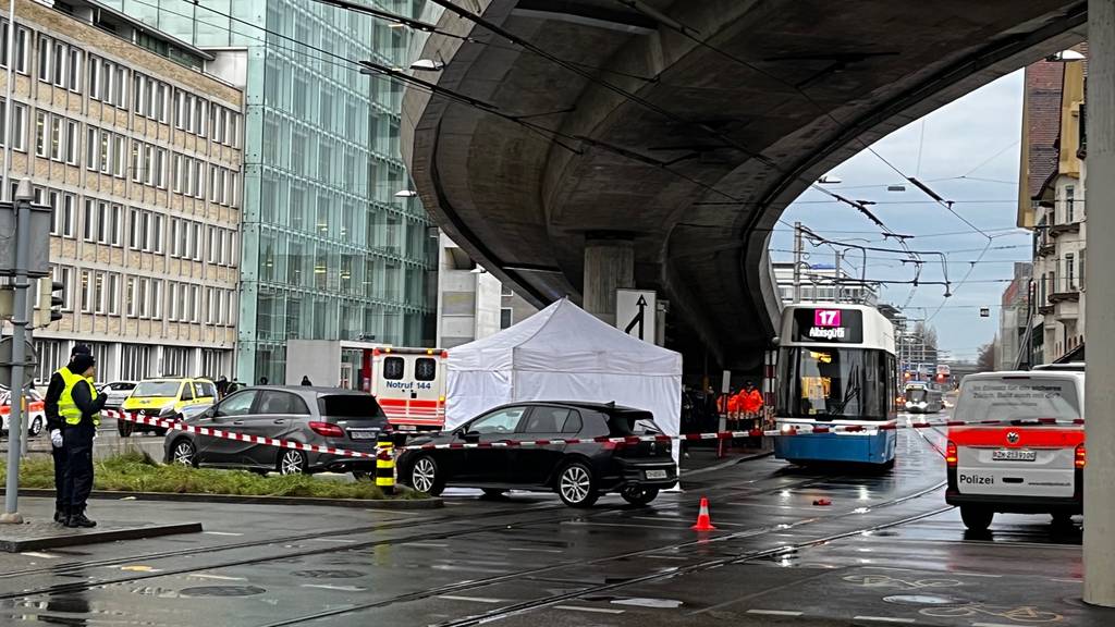 Bub stirbt nach Unfall am Escher-Wyss-Platz