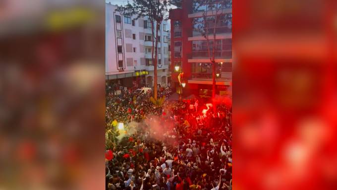 So ausgelassen feiern Marokko-Fans den Halbfinal-Einzug weltweit