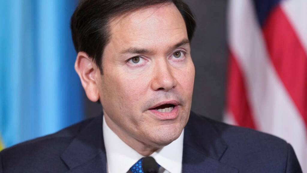 ARCHIV - US-Außenminister Marco Rubio spricht während der Unterzeichnungszeremonie einer Grundsatzerklärung mit den Ländern Kongo und Ruanda im Außenministerium. Foto: Jacquelyn Martin/AP/dpa