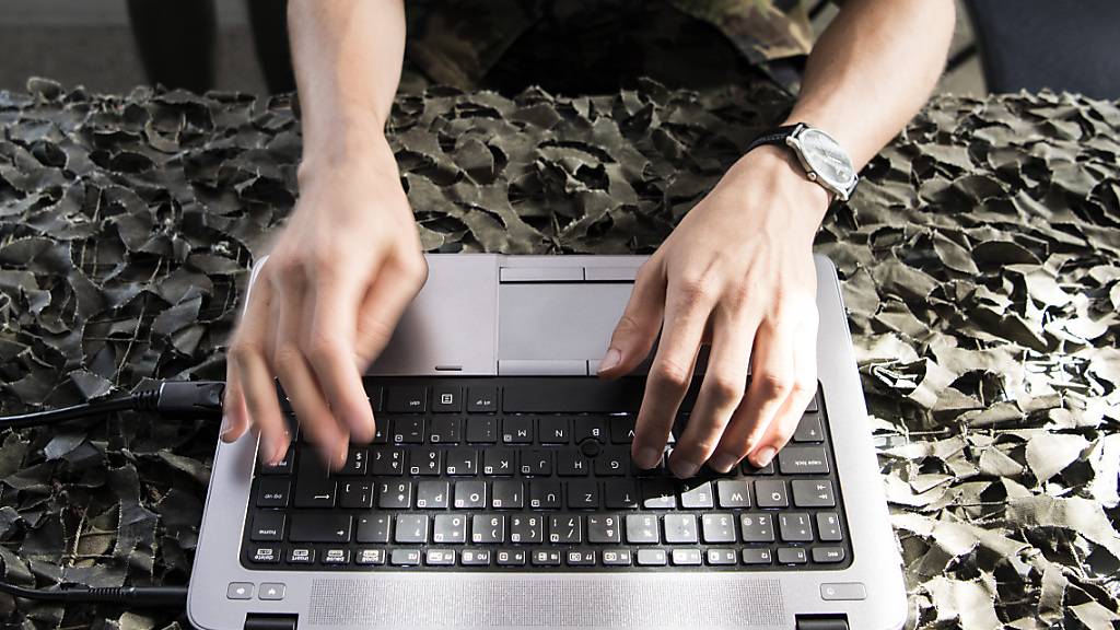 Die zuständige Nationalratskommission will russische Spione konsequent des Landes verweisen.(Themenbild)