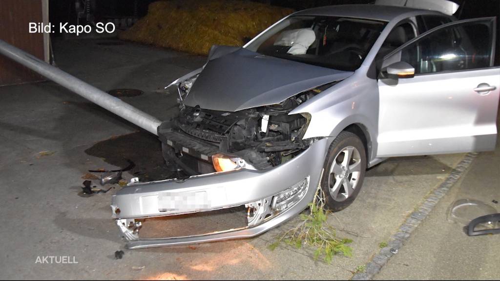 Unfall in Kappel: VW-Lenkerin fährt Strassenlaterne um