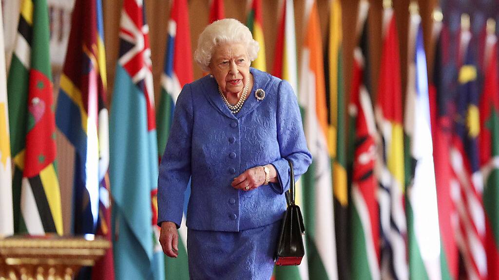 Queen Elizabeth II muss auch in diesem Jahr wegen der Corona-Pandemie auf die Militärparade anlässlich ihres Geburtstags verzichten. Die Queen wird 95. Jahre alt. (Archivbild)