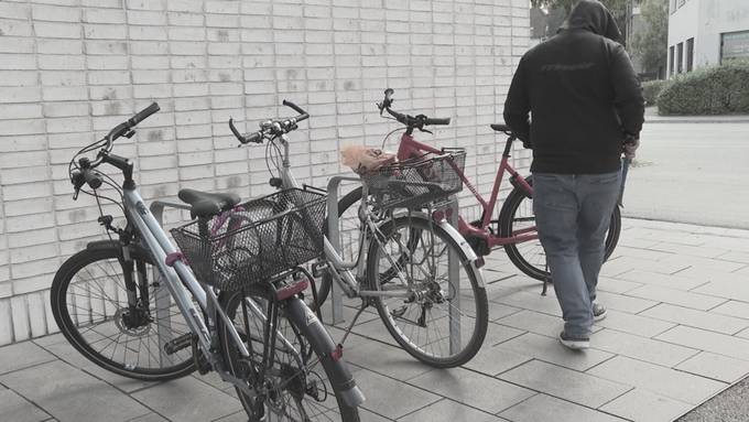 Velo abgeschlossen? Weil immer mehr Fahrräder geklaut werden, machen wir den Test