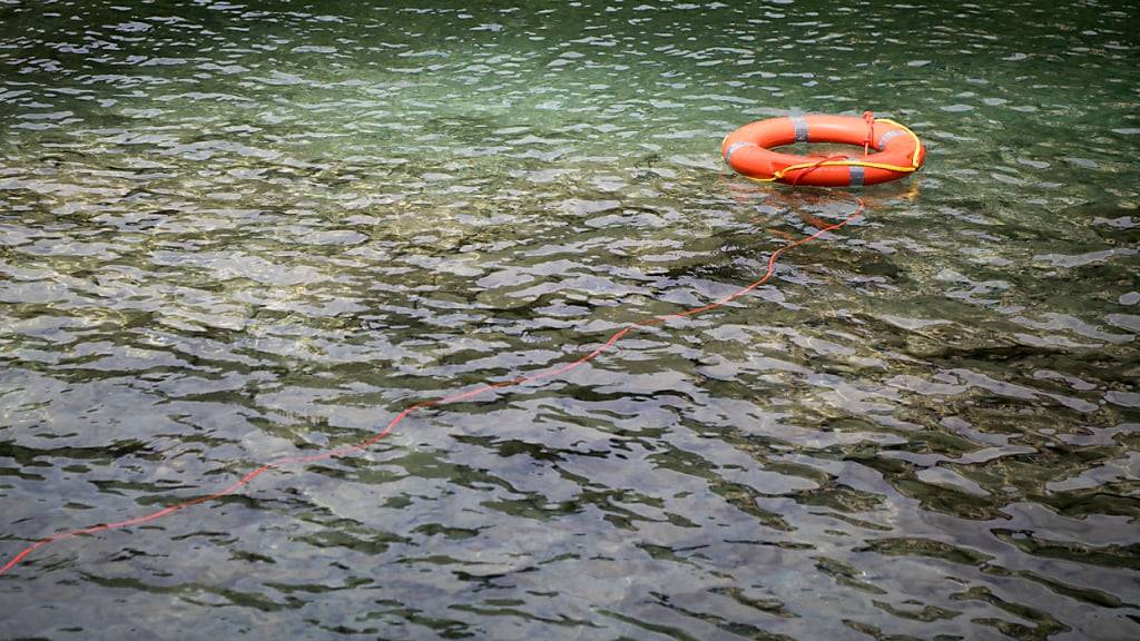 Lebensrettungsgesellschaften warnen derzeit vor dem Baden in Flüssen. (Archivbild)