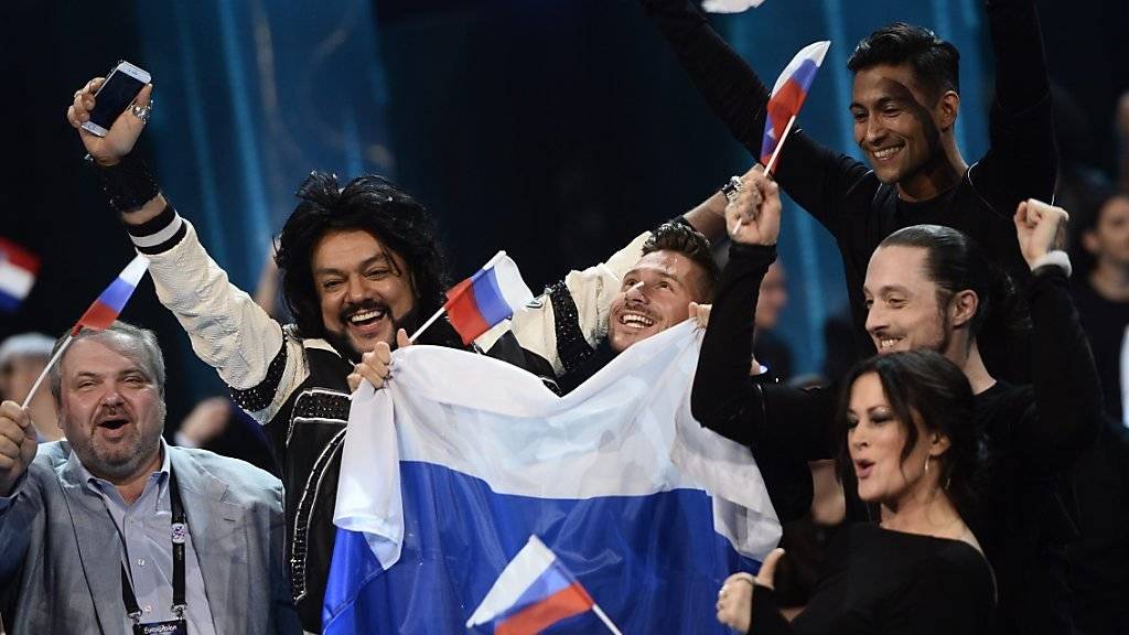 Der russische Teilnehmer Sergej Lasarew (Mitte) gehört zu jenen, die sich am Dienstagabend für den Final des Eurovision Song Contest qualifiziert haben.
