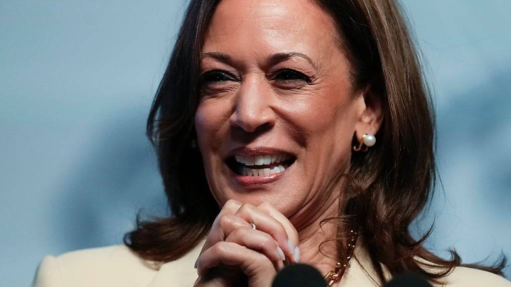 US-Vizepräsidentin und demokratische Präsidentschaftsbewerberin Kamala Harris spricht während des Grand Boule der Zeta Phi Beta Sorority, Inc. Foto: Darron Cummings/AP