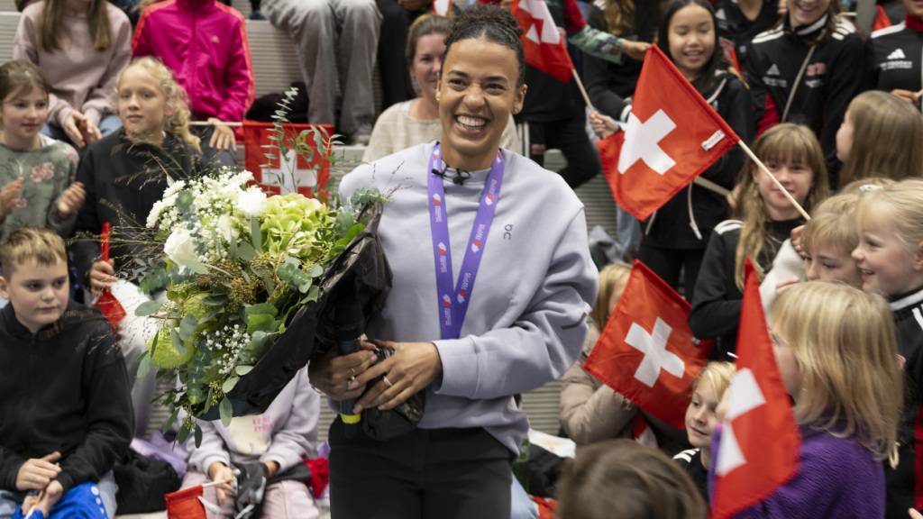 Von ihrer Heimatgemeinde Köniz bei Bern gefeiert: Ditaj Kambundji.