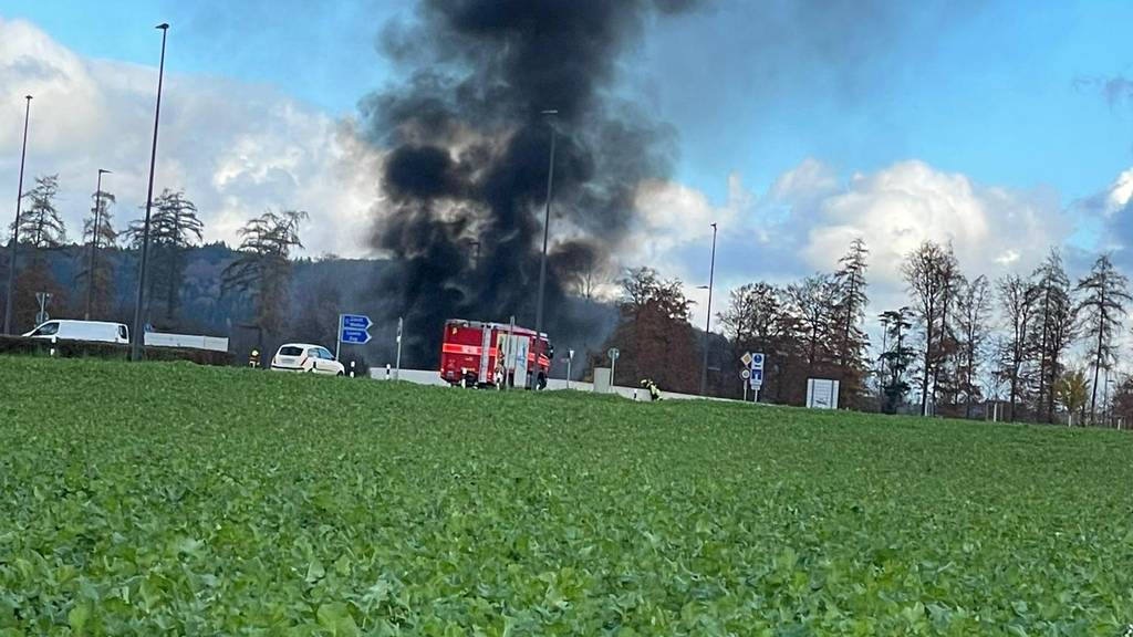 Weil Auto in Flammen stand: Neuhof-Tunnel mehrere Stunden gesperrt