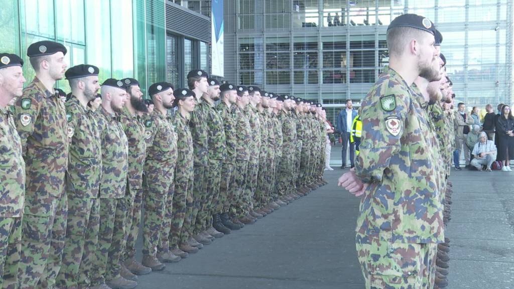 Auszeichnung für Swisscoy-Soldatinnen und Soldaten