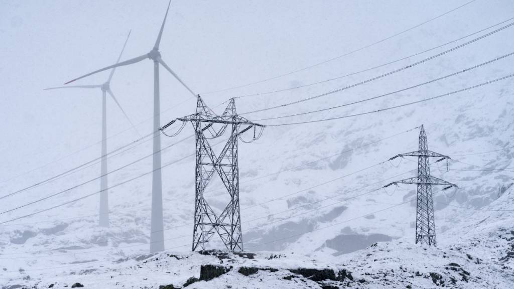 Der Windpark auf dem Gotthard soll um zwei Turbinen erweitert werden. (Archivbild)