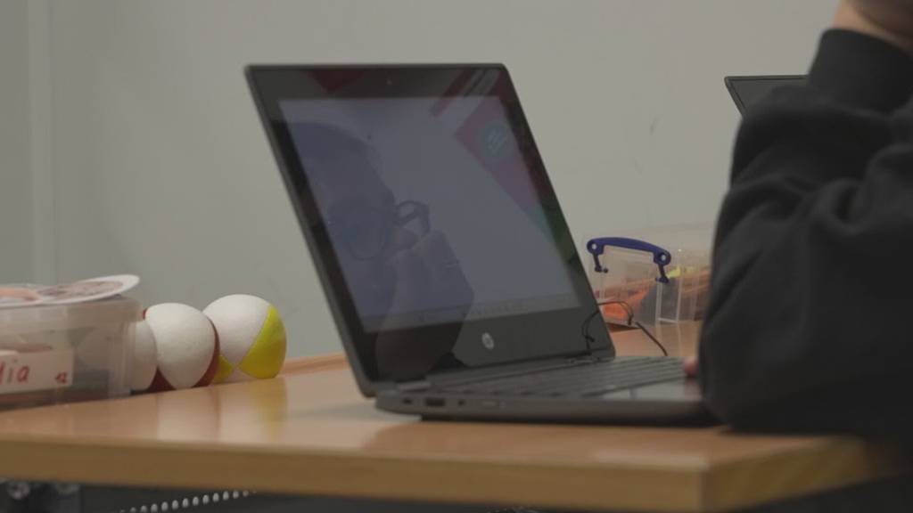 Ebikoner Schüler lernen den Umgang mit Sozialen Medien