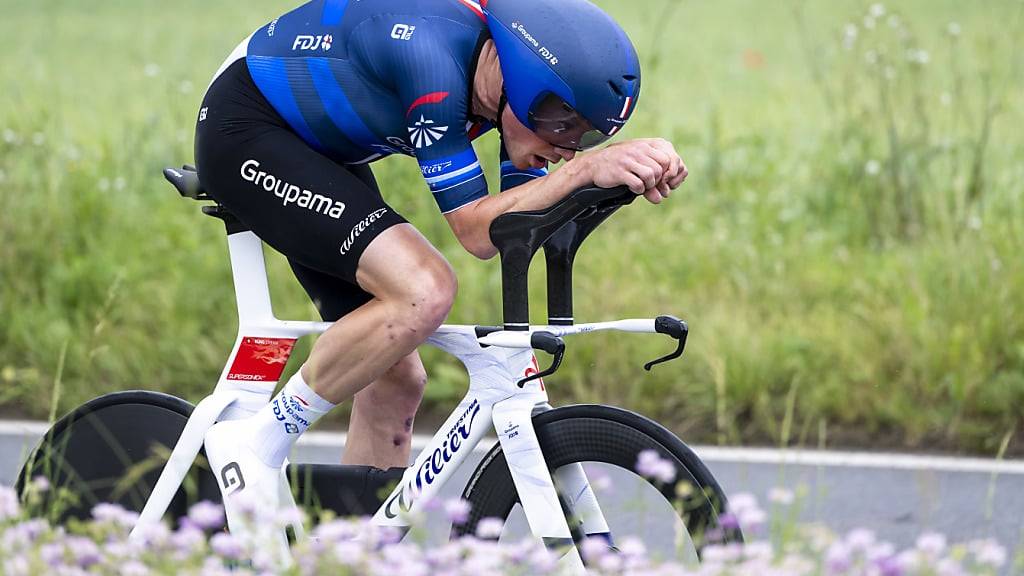 Den Blick nach vorne gerichtet: Stefan Küng in aerodynamischer Zeitfahr-Position