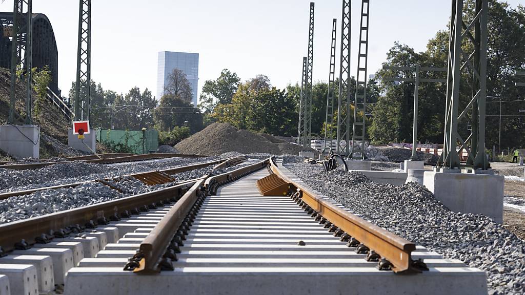 Die Deutsche Bahn will ihre marode Infrastruktur mit einem grossangelegten Sanierungsprogramm wieder auf Vordermann bringen. (Symbolbild)