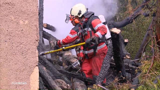 Zwei Brände in Otelfingen: Ist ein Feuerteufel am Werk?