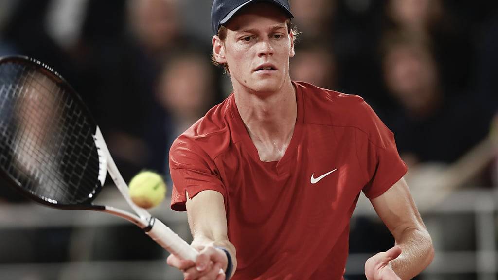 Die Weltnummer 2 Jannik Sinner legt auch bei seinem Drittrunden-Match am French Open einen souveränen Auftritt hin