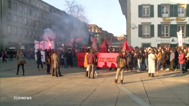 Anti-WEF-Demo mit Polizei-Grossaufgebot