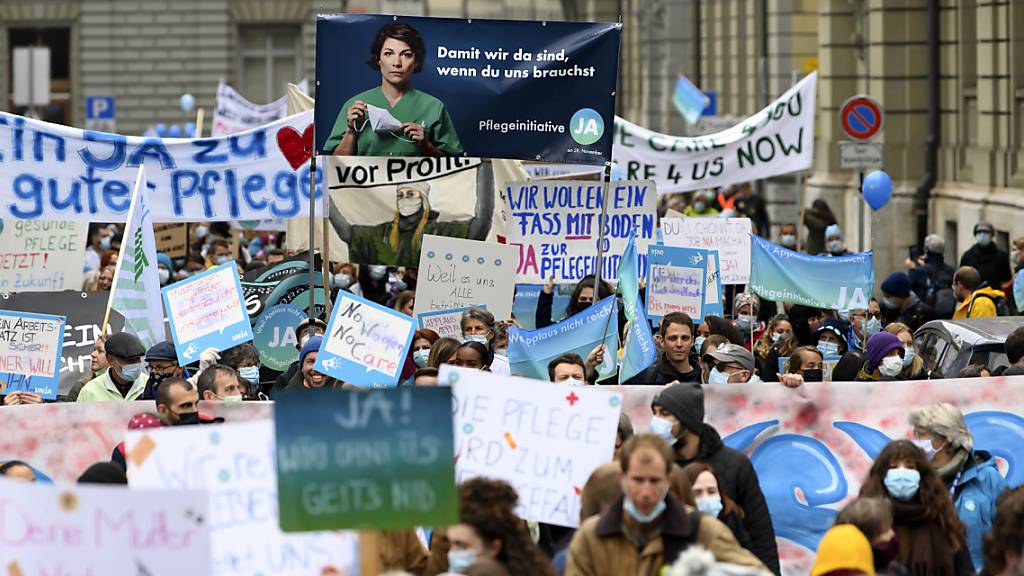 5000 demonstrieren in Bern für Pflegeinitiative