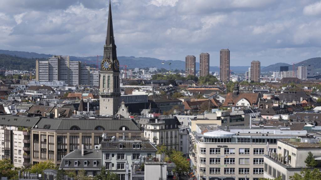 Hochhausgebiete sollen in der Stadt Zürich rar bleiben und strengere Anforderungen erhalten, hat der Gemeinderat Zürich am Mittwoch beschlossen. (Archivbild)