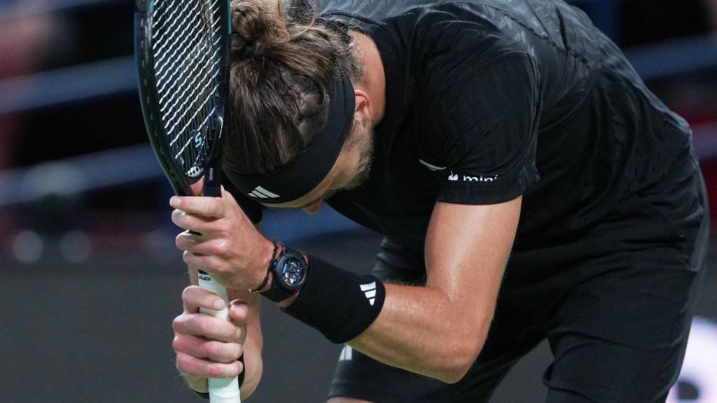 Alexander Zverev leidet auch in China