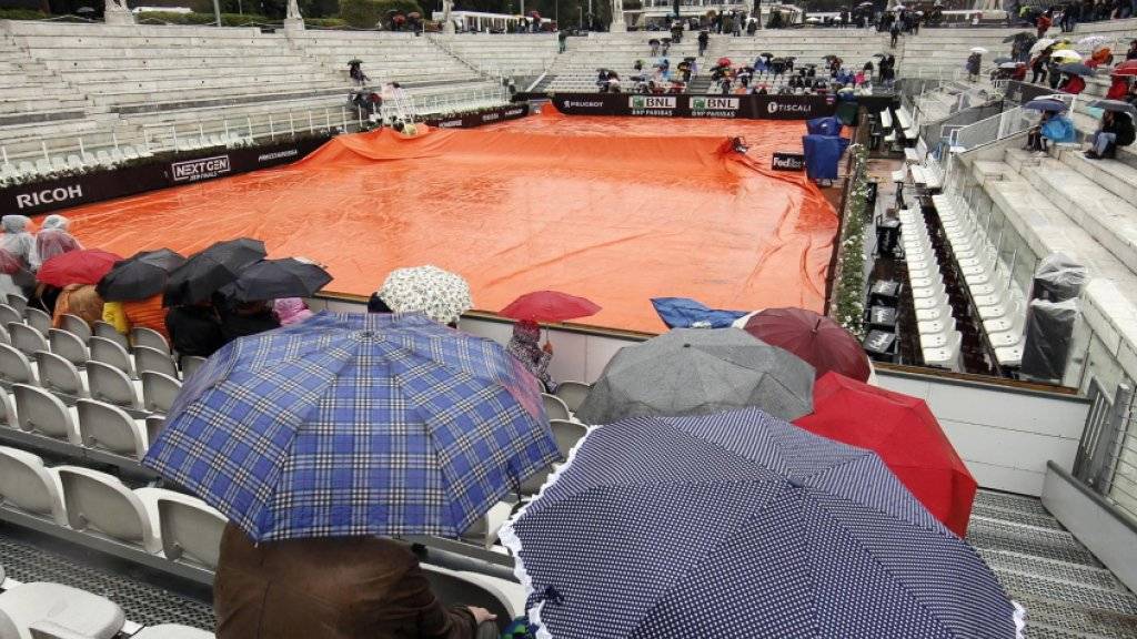 Rom im Regen: Die Federer-Fans gedulden sich am Mittwoch vergebens