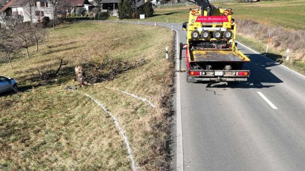 Automobilist verletzt sich in Siblingen SH bei Selbstunfall